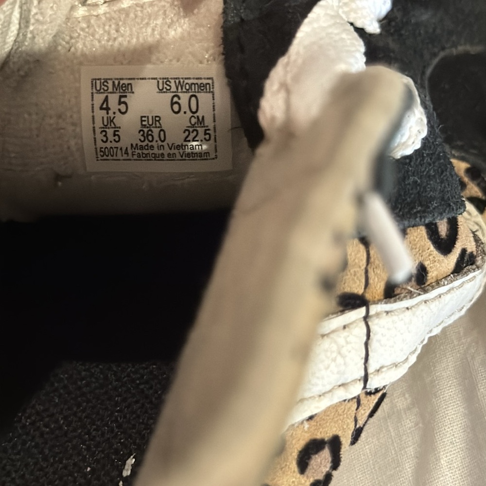 Leopard Vans - Picture 6 of 6